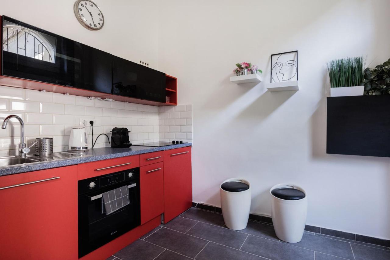 Trendy Apartment At The Hippest Location ブダペスト エクステリア 写真